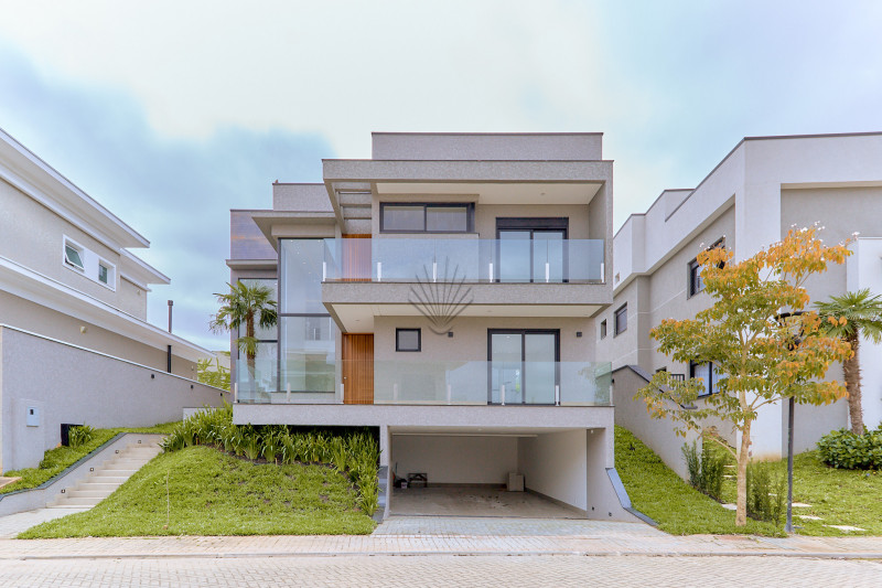 imóvel com 359m² - Santo Inácio - Curitiba