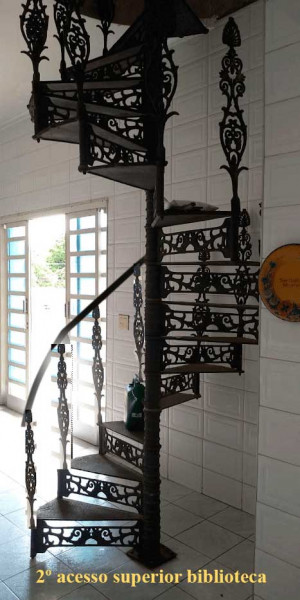 Casa à venda Jardim Aeroporto com 664m² e 4 quartos por R$ 2.360.000 - 1175397826-escada-caraco.jpg