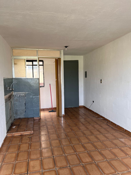 Apartamento à venda Conjunto Habitacional Santa Etelvina II com 47m² e 2 quartos por R$ 79.900 - 422160689-img-20231205-wa0197.jpg