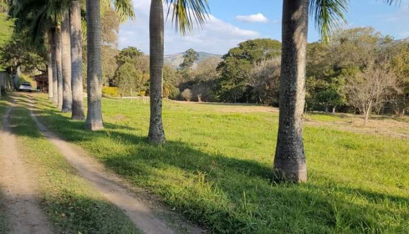 imóvel com 1m² - centro - Camanducaia