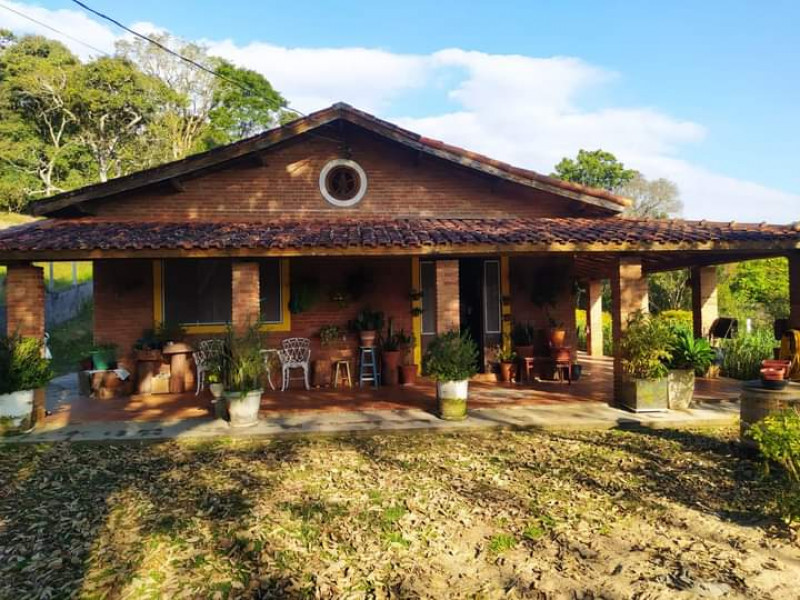 imóvel com 1m² - centro - Camanducaia