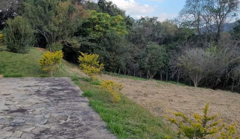 imóvel com 1m² - centro - Camanducaia
