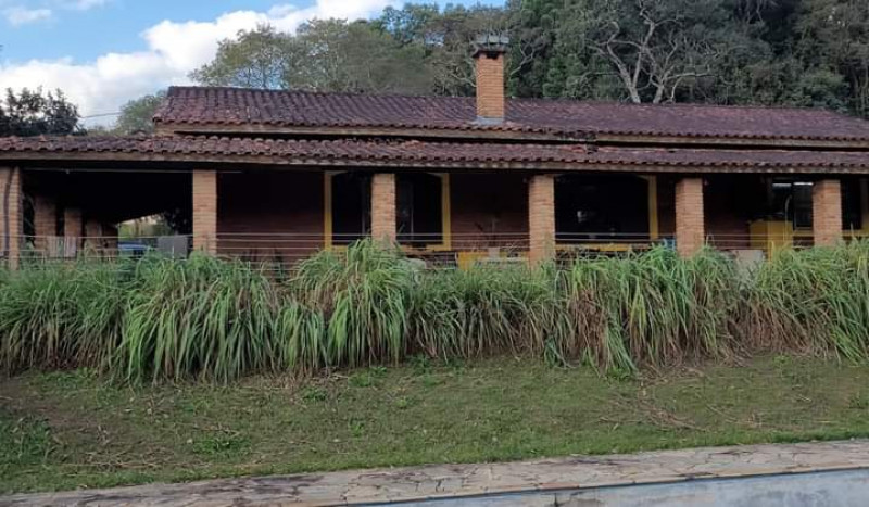 imóvel com 1m² - centro - Camanducaia