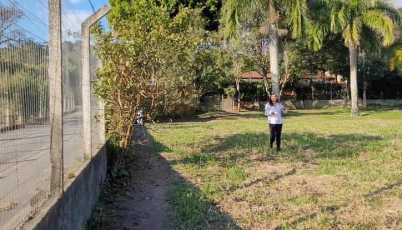 imóvel com 1m² - centro - Camanducaia