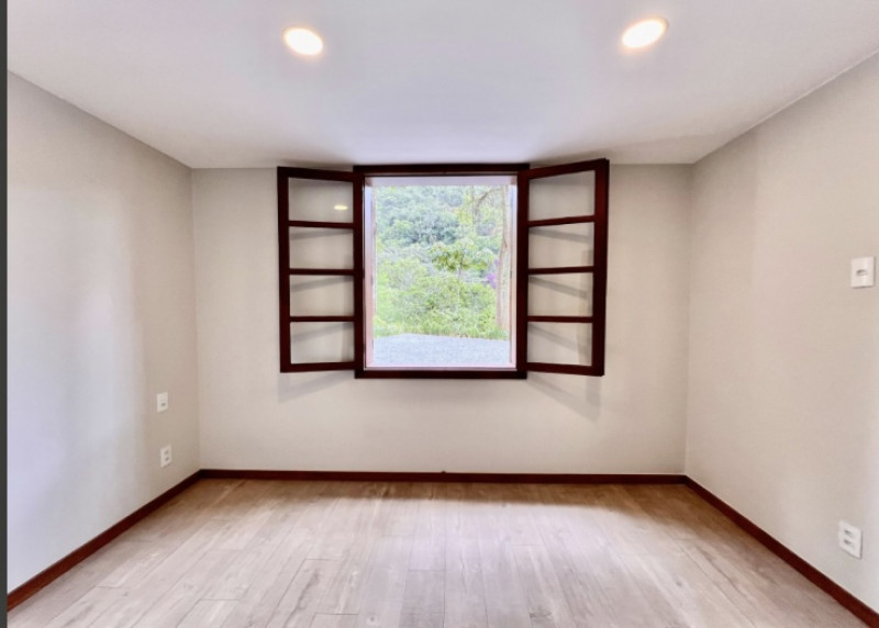 Casa à venda Itaipava com 7000m² e 3 quartos por R$ 1.400.000 - 316816847-img-9664.jpeg