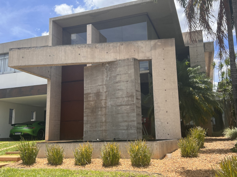 imóvel com 700m² - Jardim Botanico - Brasília