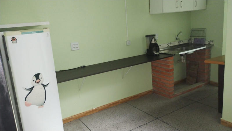Comercial à venda Passo da Areia com 90m² e 1 quarto por R$ 210.000 - 1111468842-9-area-1-pav.jpg