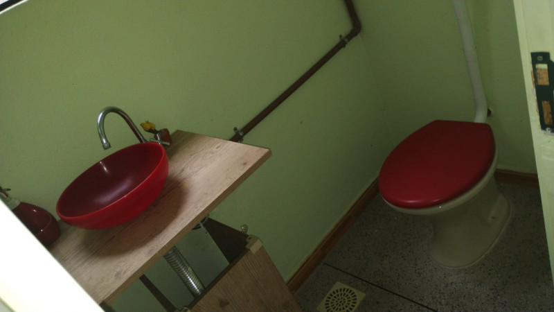 Comercial à venda Passo da Areia com 90m² e 1 quarto por R$ 210.000 - 404242704-8-wc-tereo.jpg