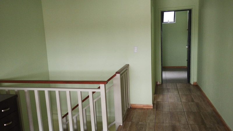 Comercial à venda Passo da Areia com 90m² e 1 quarto por R$ 210.000 - 845404017-14-corredor-1-pav.jpg