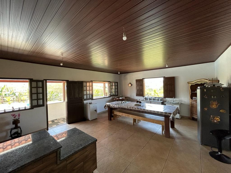 imóvel com 8000m² - Almeidas - Conselheiro Lafaiete