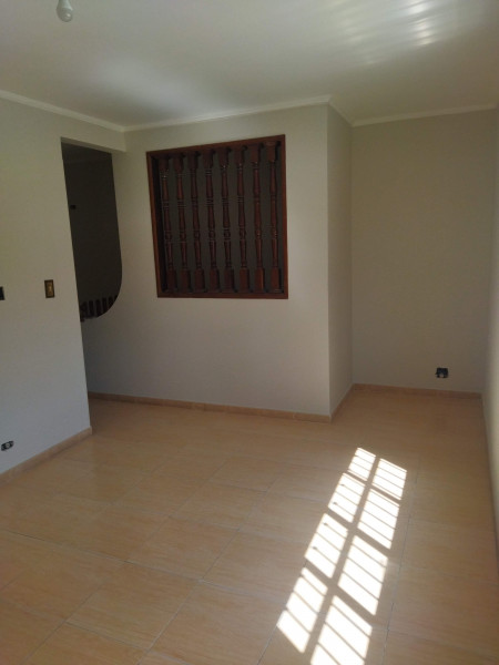 Casa à venda Vila Yara com 211m² e 4 quartos por R$ 780.000 - 1700200166-sala-de-cima.jpg