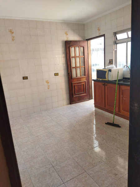 Casa à venda Vila Yara com 211m² e 4 quartos por R$ 780.000 - 783550787-cozinha-de-cima-1.jpg