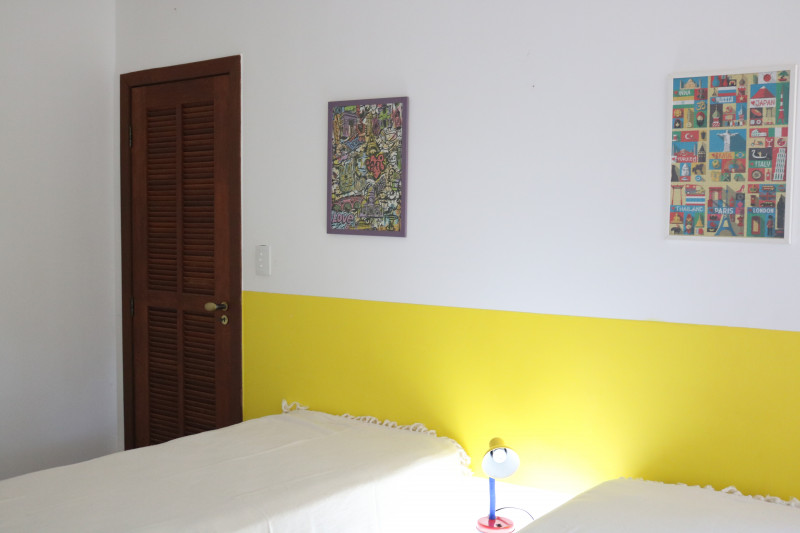 Casa de condomínio à venda Guarajuba com 350m² e 5 quartos por R$ 6.000.000 - 1267644414-quarto-amarelo-terreo-2.JPG
