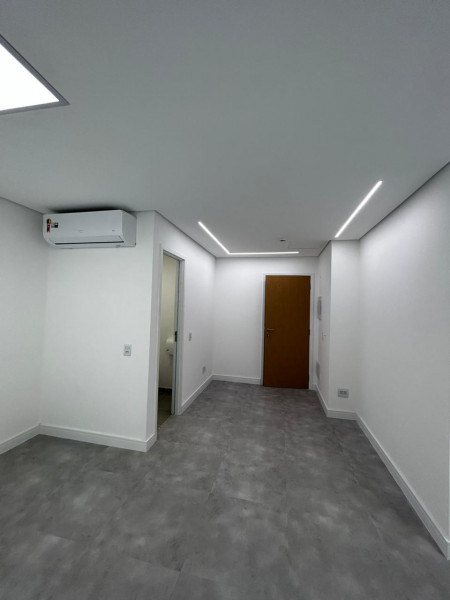Comercial para alugar Vila Mariana com 35m² e 1 quarto por R$ 2.500 - 1825342683-photo-2023-09-29-09-51-33a.jpg
