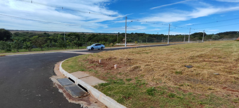 Terreno à venda Residencial Samambaia com 251m² e 1 quarto por R$ 180.000 - 1845427470-img-20231128-wa0090.jpg