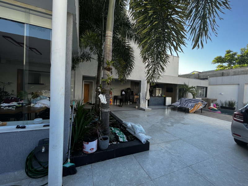 imóvel com 300m² - Pitangueiras - Rio de Janeiro