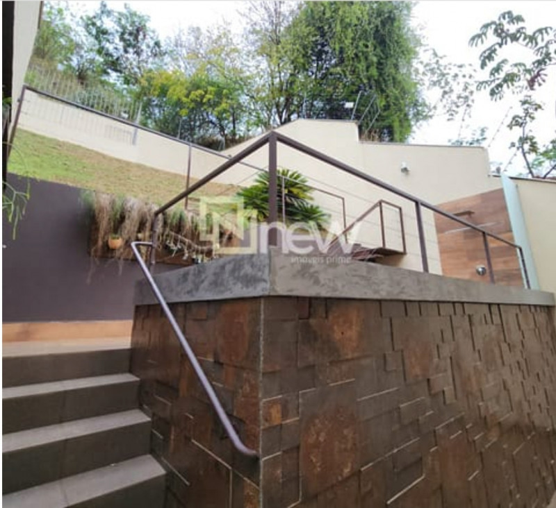 Casa à venda Buritis com 360m² e 4 quartos por R$ 2.070.000 - 1203577717-smartselect-20231218-102401-duckduckgo.jpg