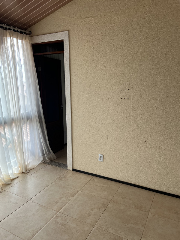 Casa de condomínio à venda Porto das Dunas com 486m² e 5 quartos por R$ 1.100.000 - 1356120326-img-8804.jpeg