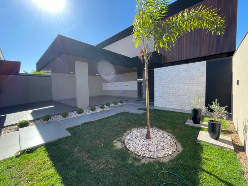 Casa à venda Jardim Cristhais com 177m² e 3 quartos por R$ 1.300.000 - 1634769899-c6a1f5ad-b723-49dd-a159-95837008644f.jpeg