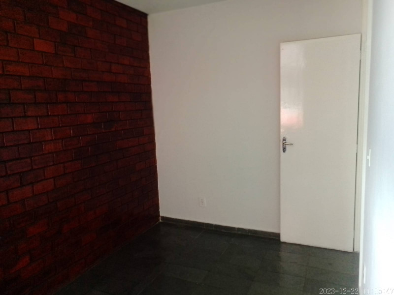 Apartamento à venda Taquara com 55m² e 2 quartos por R$ 160.000 - 376759286-quarto1.jpeg