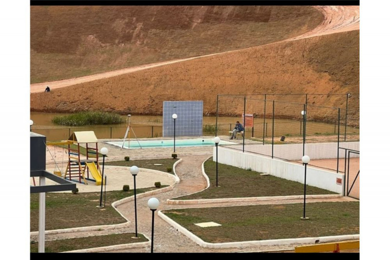 Terreno à venda Centro com 460m² e 1 quarto por R$ 79.000 - 2105687667-img-1015.jpg