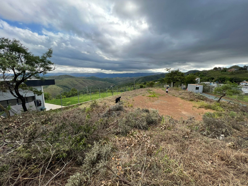 imóvel com 2700m² - Vila Sacadura Cabral - Nova Lima