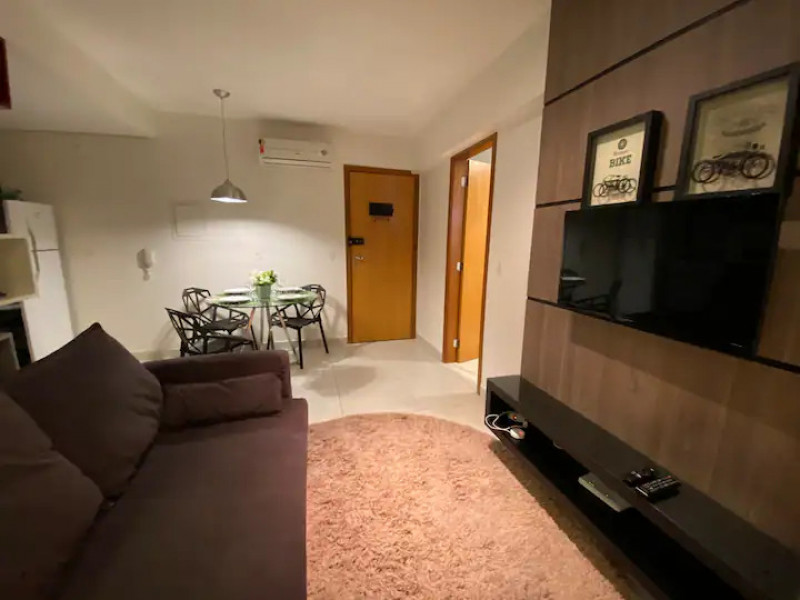 Apartamento à venda St. Marista com 45m² e 1 quarto por R$ 435.000 - 1562399478-sala-de-estar3.jpg