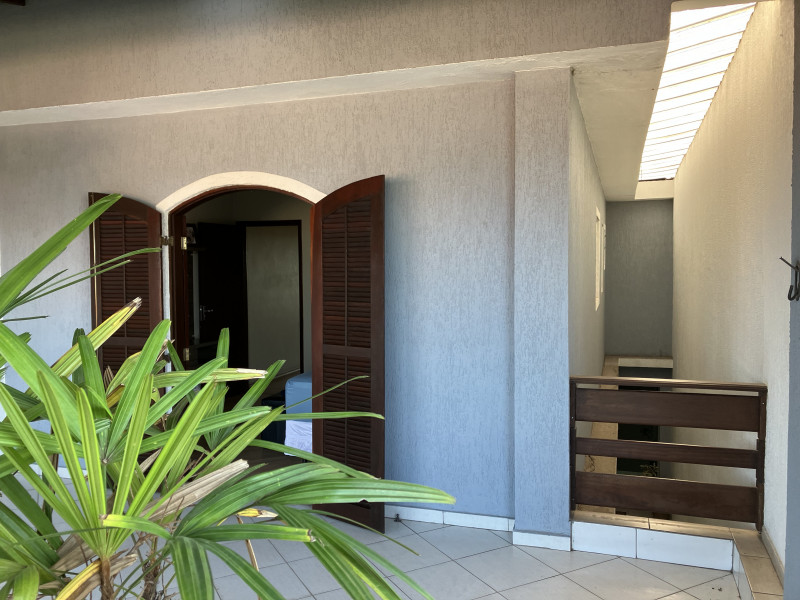 Casa à venda Chácara Santa Maria com 214m² e 3 quartos por R$ 610.000 - 1146425941-img-0932.jpeg