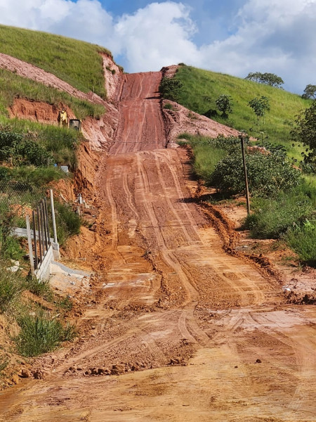 imóvel com 1000m² - Parque Santa Tereza - Santa Isabel