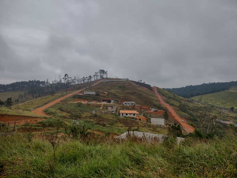 imóvel com 1000m² - Parque Santa Tereza - Santa Isabel