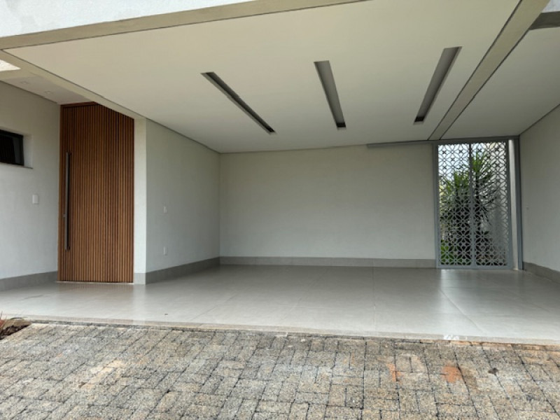 Casa de condomínio à venda Granja Marileusa com 230m² e 4 quartos por R$ 2.500.000 - 1127937152-garagem2.jpg