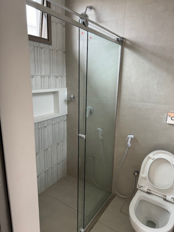 Casa de condomínio à venda Granja Marileusa com 230m² e 4 quartos por R$ 2.500.000 - 1338897124-alpha-banheiro-suite1.jpg