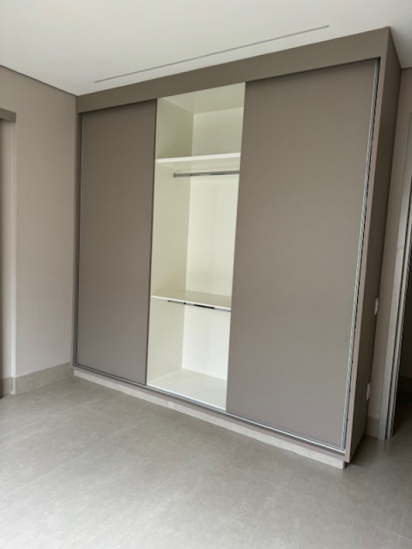 Casa de condomínio à venda Granja Marileusa com 230m² e 4 quartos por R$ 2.500.000 - 1469585671-alpha-armario-suite.jpg
