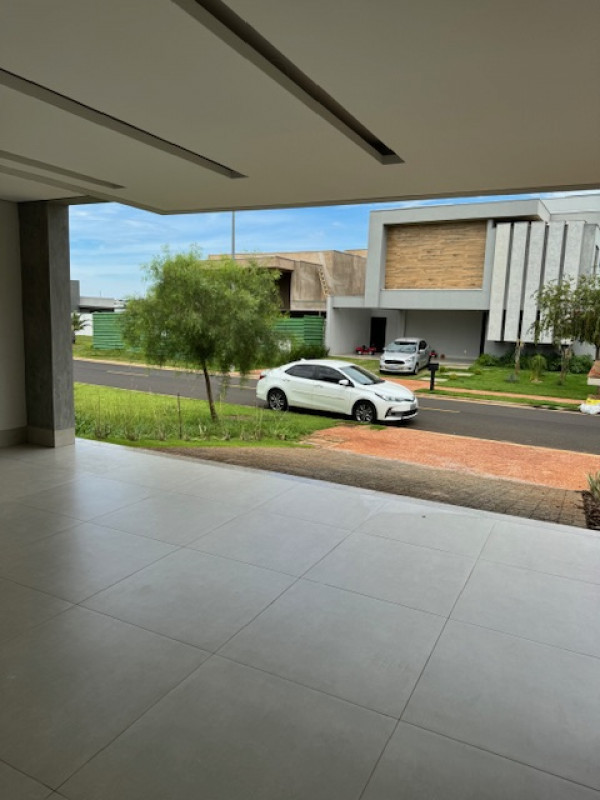 Casa de condomínio à venda Granja Marileusa com 230m² e 4 quartos por R$ 2.500.000 - 674571236-garagem1.jpg