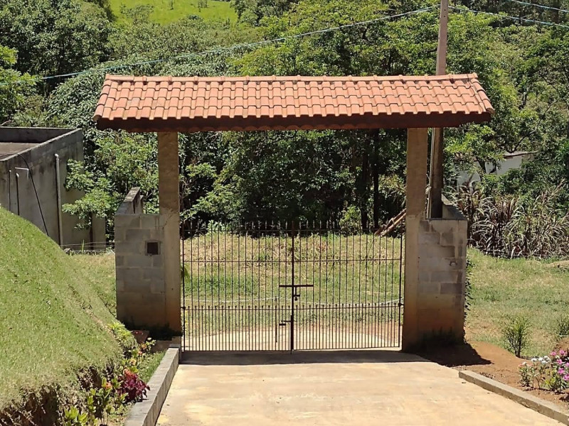 imóvel com 2000m² - Centro - Igaratá