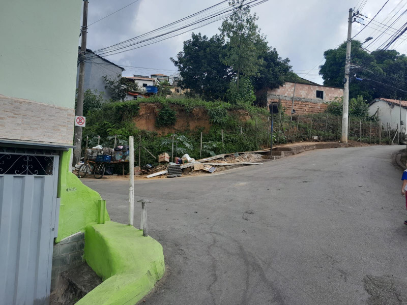 Terreno à venda centro com 713m² e 1 quarto por R$ 550.000 - 1682475607-imagem-do-whatsapp-de-2023-12-14-as-19.jpg