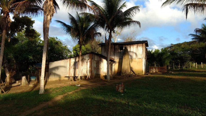 imóvel com 350m² - Centro - Una