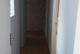 Casa à venda Santo Amaro com 200m² - 3 dormitórios -  vagas - R$ 900.000 - 463938748-foto-corredor.jpeg