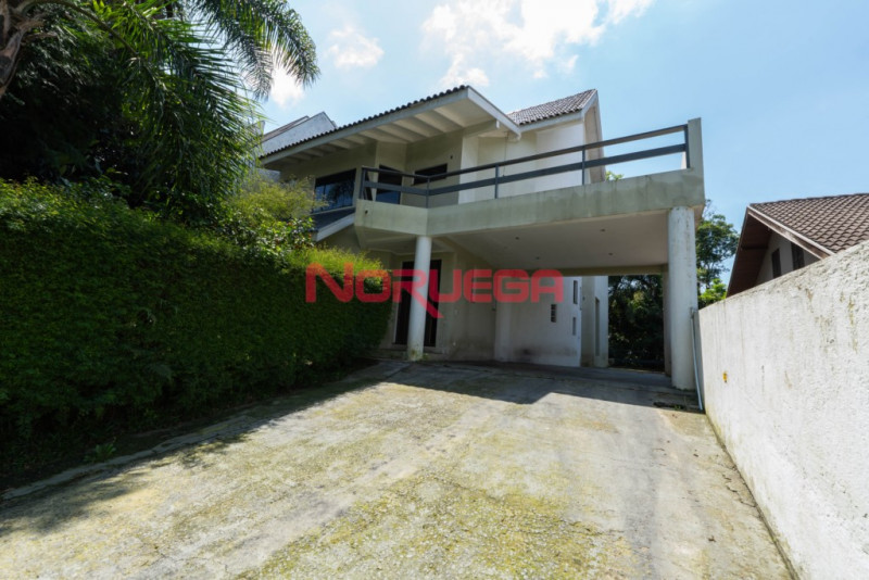 Casa à venda Barreirinha com 260m² e 3 quartos por R$ 1.100.000 - 251767564-10173200361.jpg