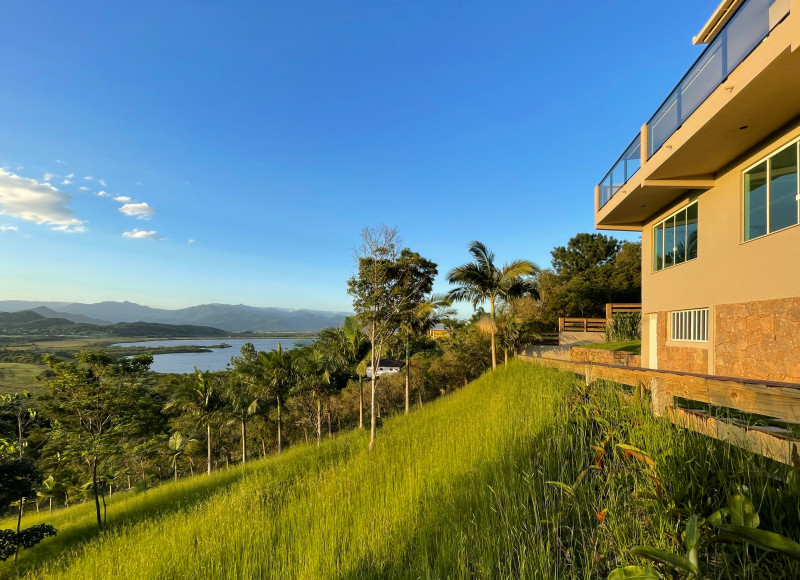 Casa à venda Centro com 185m² e 3 quartos por R$ 1.595.000 - 1815992482-43c193cf-febe-4fe0-b39a-bb99cb1fcc4d.jpg