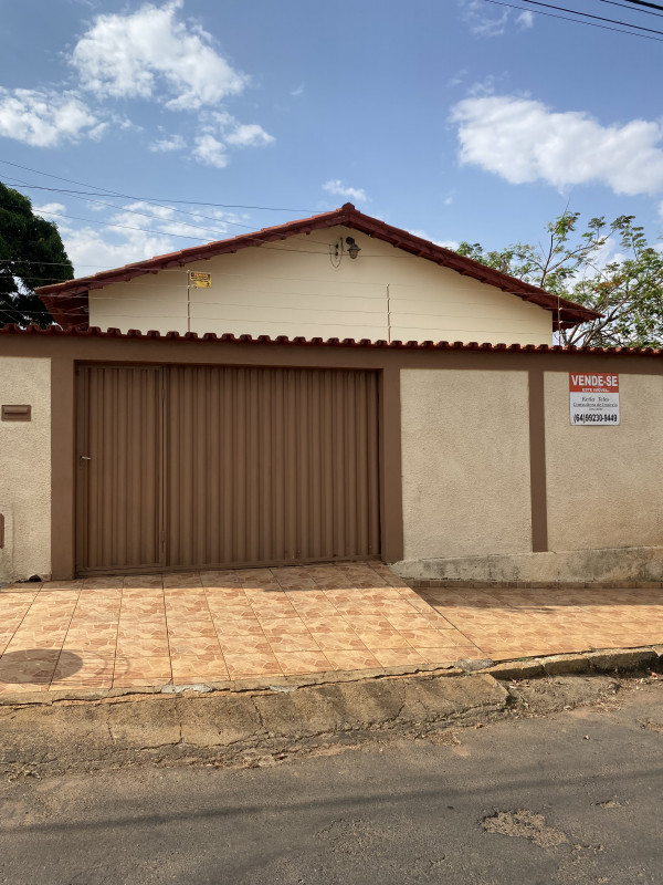 imóvel com 190m² - Centro - Piracanjuba