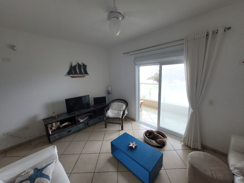imóvel com 311m² - Josedy - Peruíbe