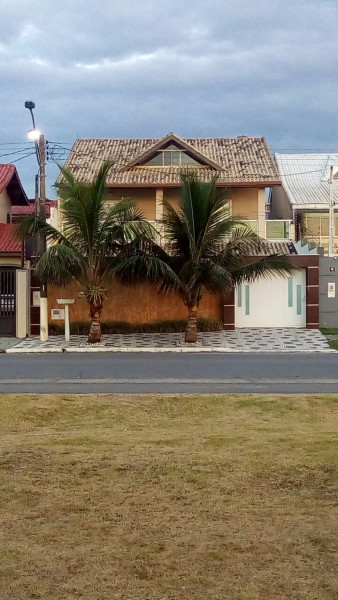 imóvel com 311m² - Josedy - Peruíbe