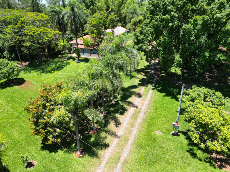 imóvel com 160688m² - Distrito da Fazenda Velha - Cesario Lange