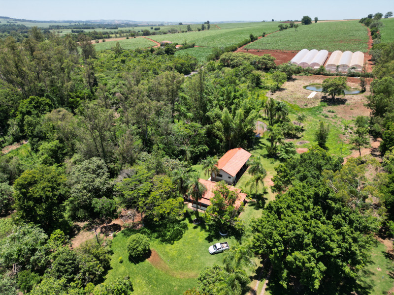 imóvel com 160688m² - Distrito da Fazenda Velha - Cesario Lange