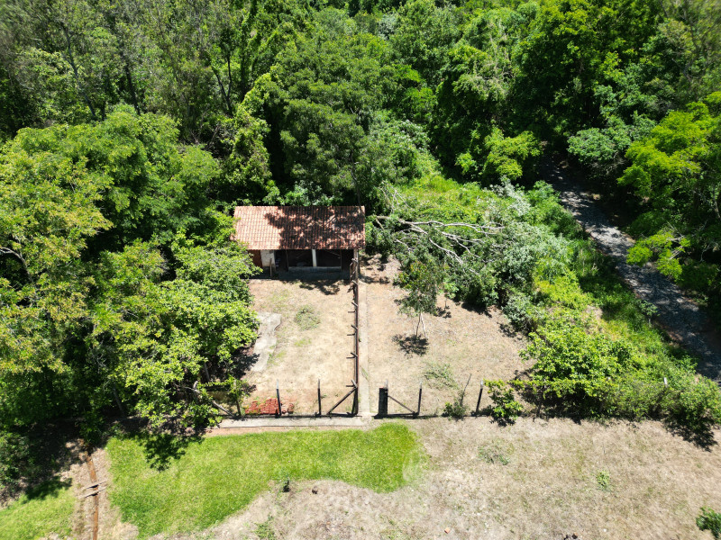 imóvel com 160688m² - Distrito da Fazenda Velha - Cesario Lange