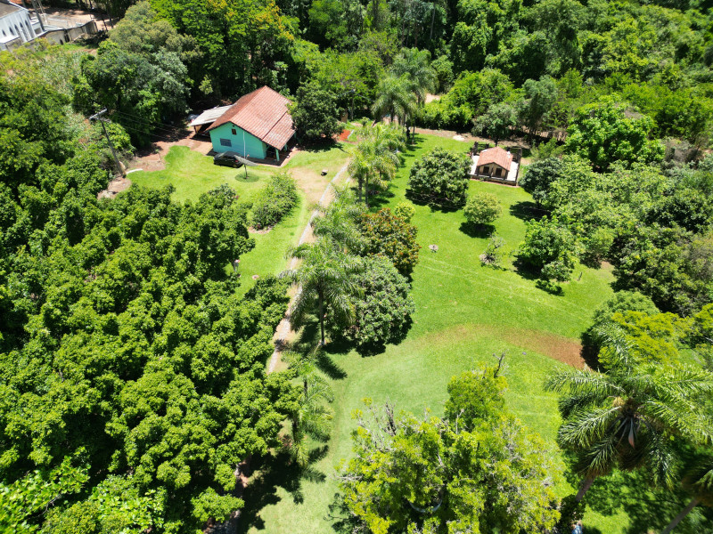 imóvel com 160688m² - Distrito da Fazenda Velha - Cesario Lange