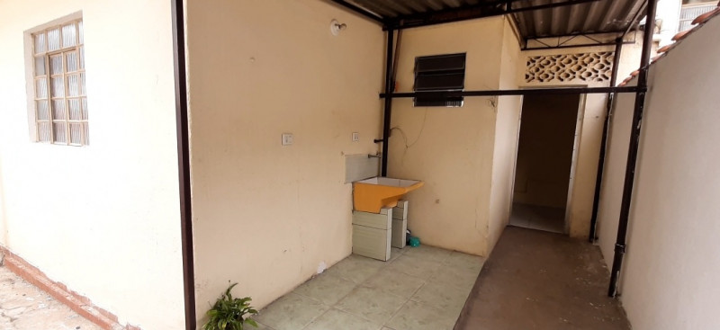 Casa à venda Vila Penteado com 132m² e 4 quartos por R$ 530.000 - 1029663825-26-area-de-servico.jpg