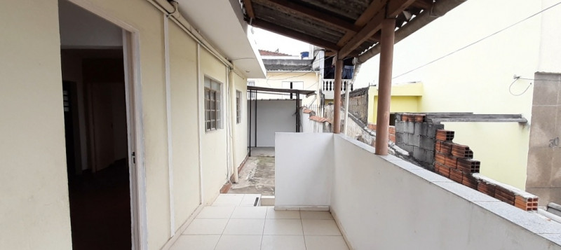 Casa à venda Vila Penteado com 132m² e 4 quartos por R$ 530.000 - 134410448-1c-varanda-com-vista-do-quintal-lateral.jpg