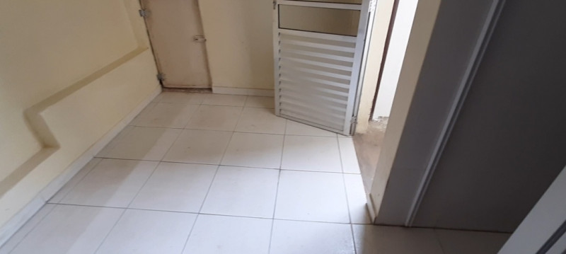 Casa à venda Vila Penteado com 132m² e 4 quartos por R$ 530.000 - 1630469803-21-area-interna-e-banheiro-2.jpg